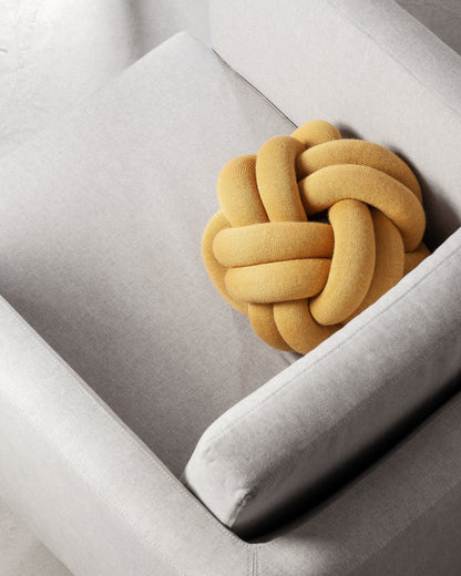 Design House Stockholm Knot Tyyny, Yellow